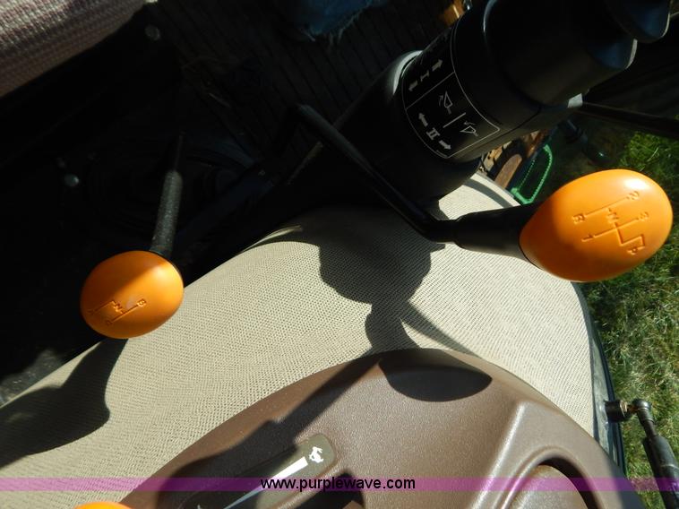 image for item G3494 2002 John Deere 5520 tractor