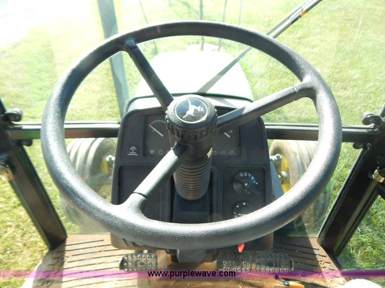 image for item G3494 2002 John Deere 5520 tractor