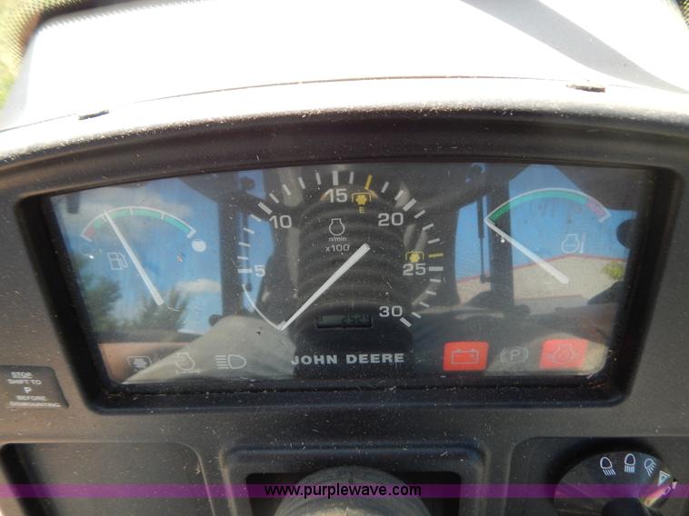 image for item G3494 2002 John Deere 5520 tractor