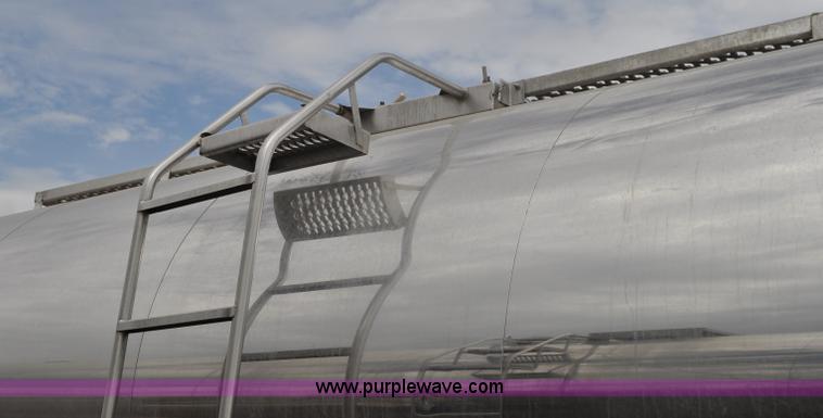 image for item G6158 1983 Polar milk tanker trailer