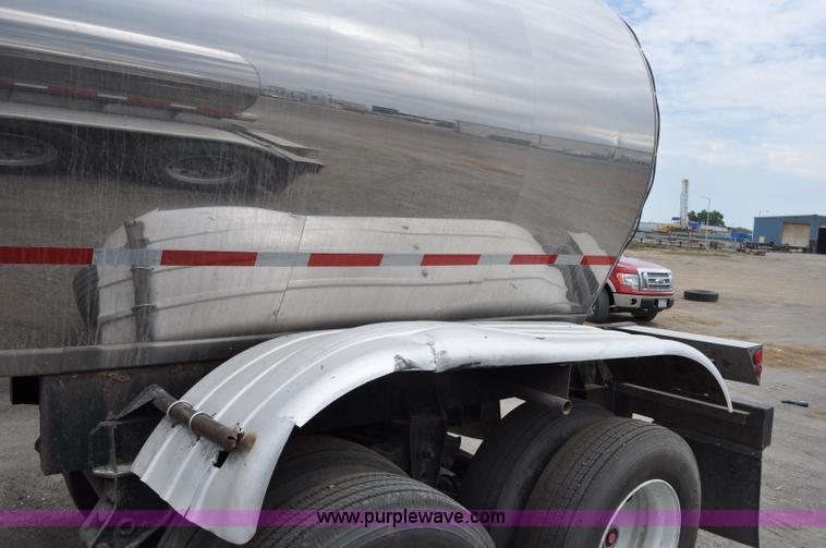 image for item G6158 1983 Polar milk tanker trailer