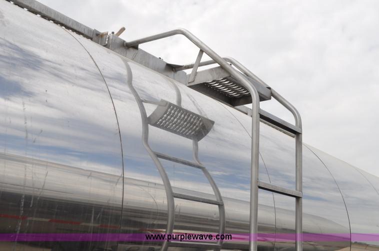 image for item G6158 1983 Polar milk tanker trailer