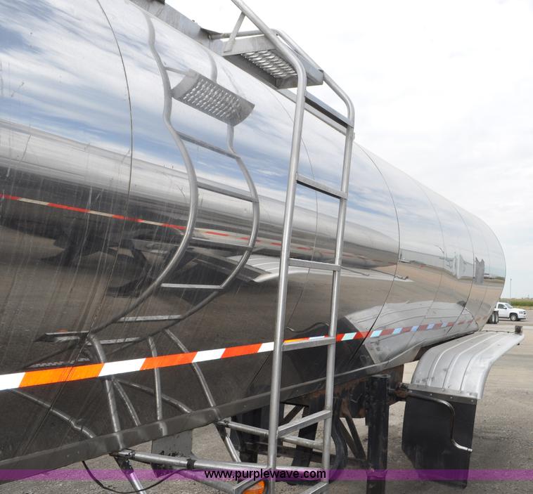 image for item G6158 1983 Polar milk tanker trailer