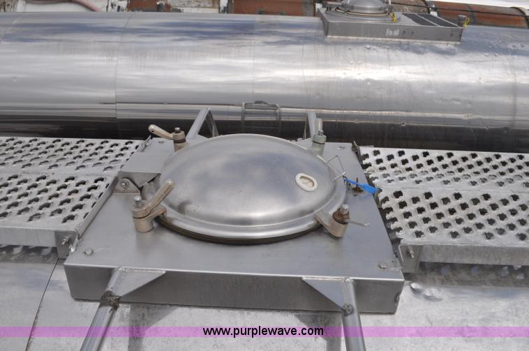 image for item G6158 1983 Polar milk tanker trailer