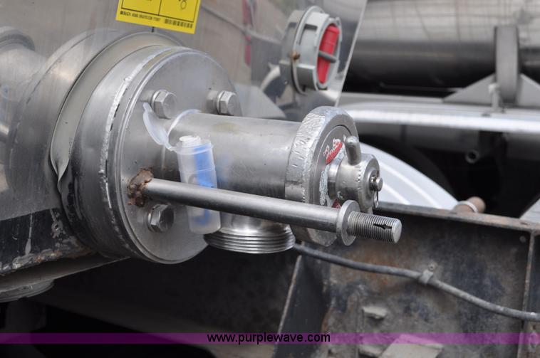 image for item G6158 1983 Polar milk tanker trailer