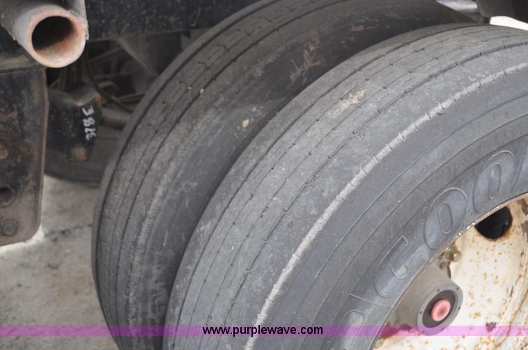 image for item G6158 1983 Polar milk tanker trailer