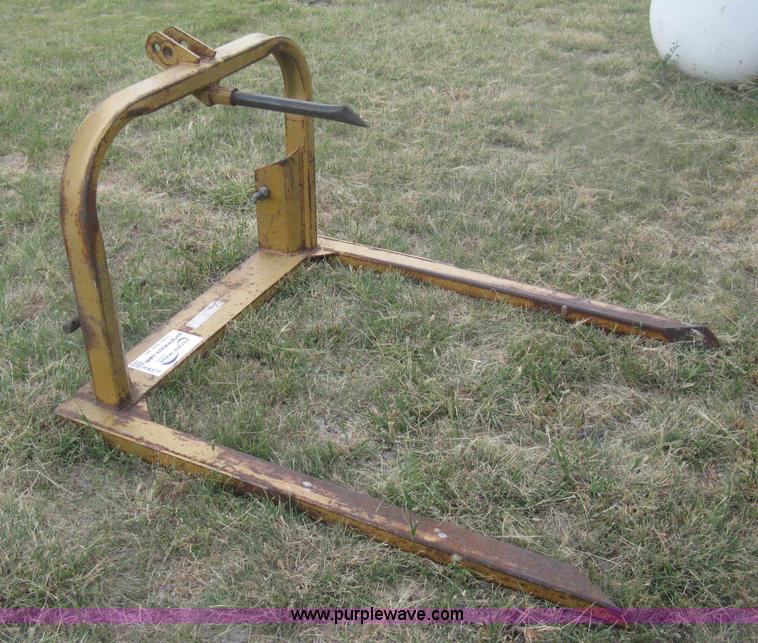 image for item H6377 LBJ  three point bale fork