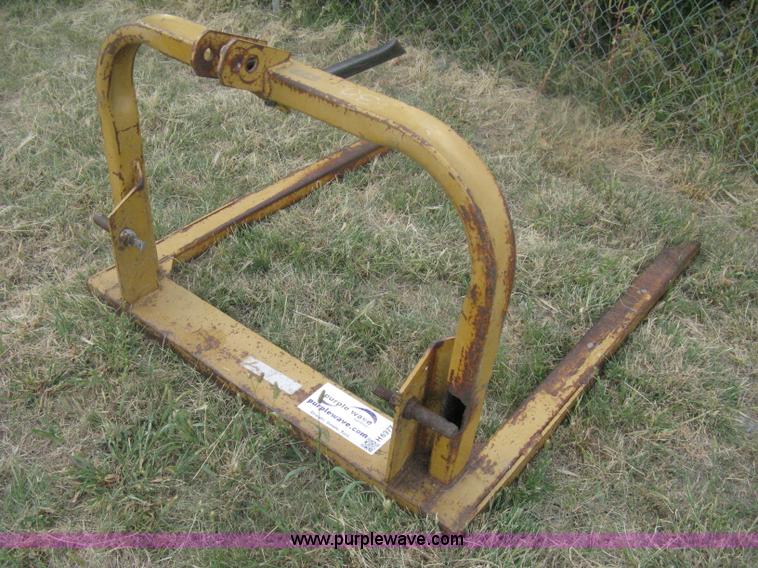 image for item H6377 LBJ  three point bale fork