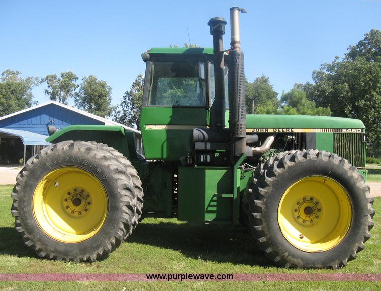 image for item H6454 1983 John Deere 8450 4WD tractor