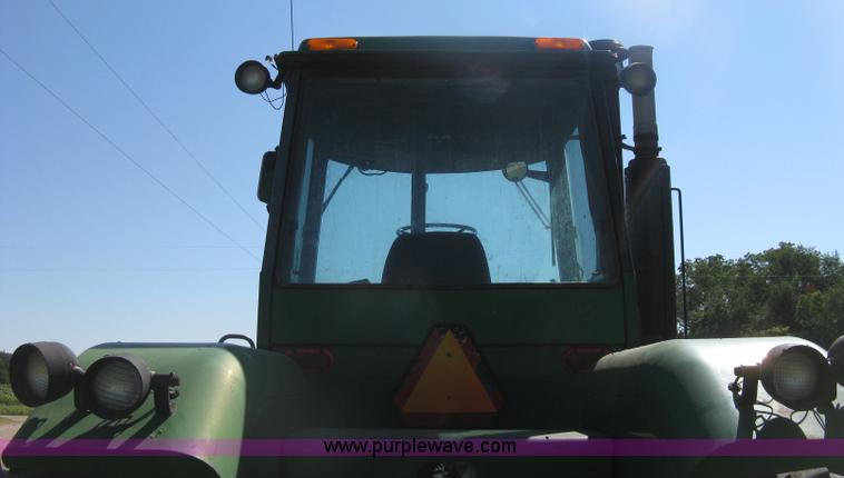image for item H6454 1983 John Deere 8450 4WD tractor