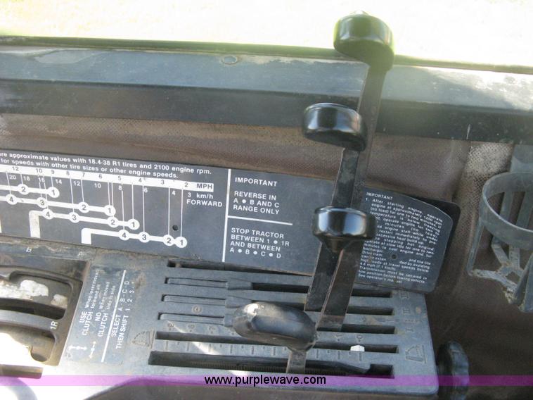 image for item H6454 1983 John Deere 8450 4WD tractor