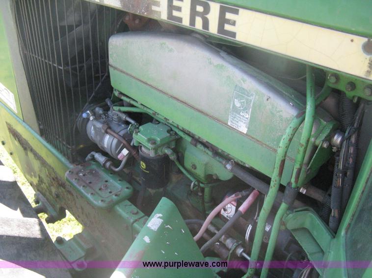 image for item H6454 1983 John Deere 8450 4WD tractor