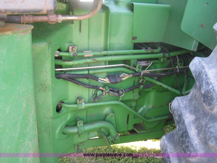 image for item H6454 1983 John Deere 8450 4WD tractor