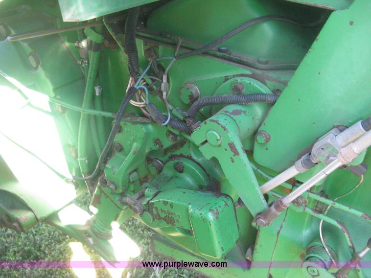 image for item H6454 1983 John Deere 8450 4WD tractor