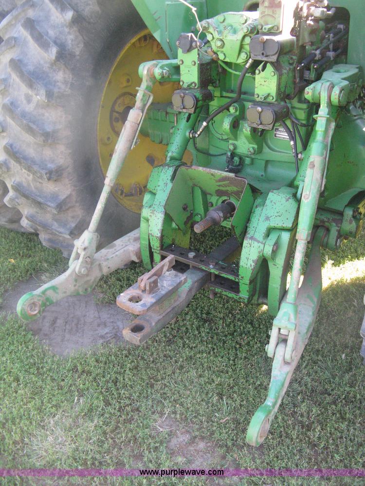 image for item H6454 1983 John Deere 8450 4WD tractor