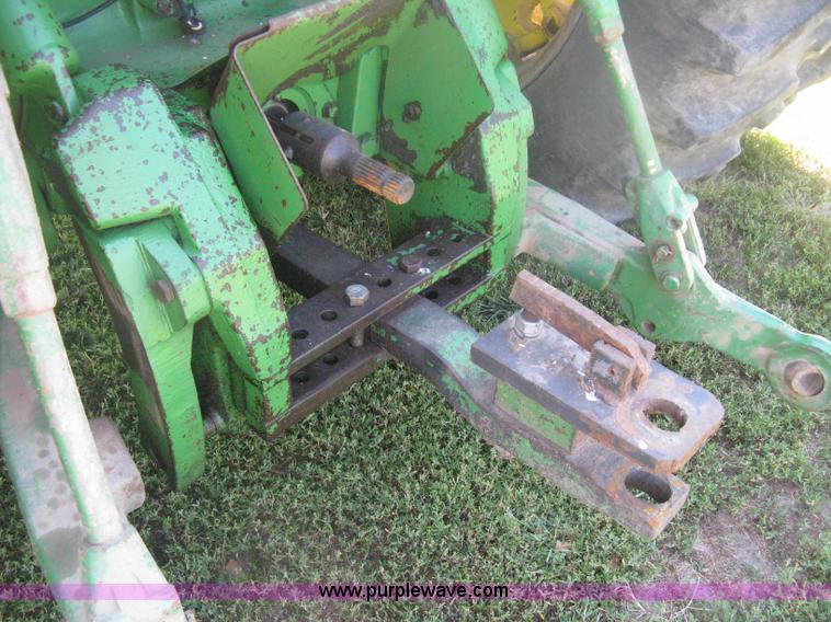 image for item H6454 1983 John Deere 8450 4WD tractor