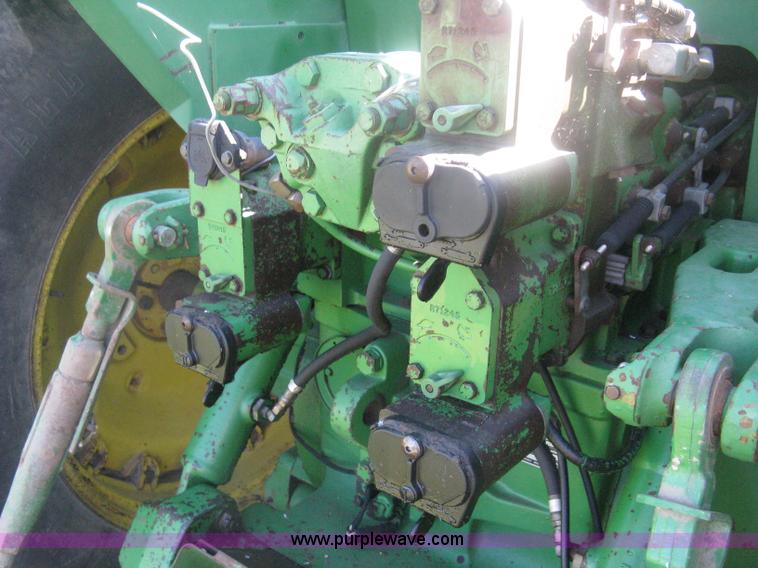 image for item H6454 1983 John Deere 8450 4WD tractor