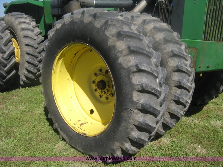 image for item H6454 1983 John Deere 8450 4WD tractor