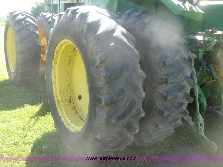 image for item H6454 1983 John Deere 8450 4WD tractor