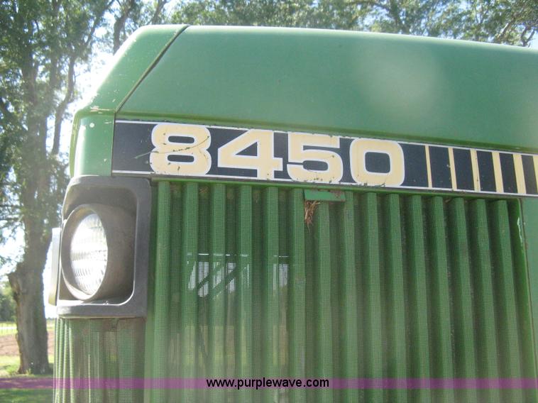 image for item H6454 1983 John Deere 8450 4WD tractor