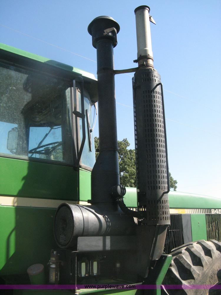 image for item H6454 1983 John Deere 8450 4WD tractor