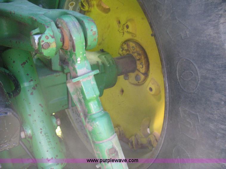 image for item H6454 1983 John Deere 8450 4WD tractor