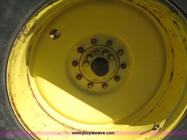 image for item H6454 1983 John Deere 8450 4WD tractor