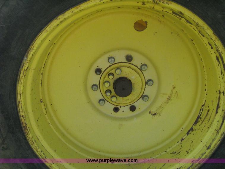 image for item H6454 1983 John Deere 8450 4WD tractor