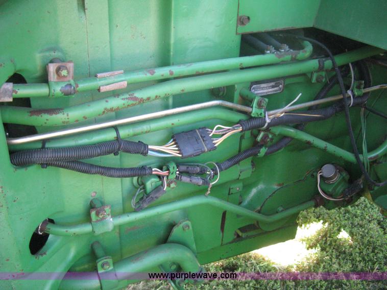 image for item H6454 1983 John Deere 8450 4WD tractor