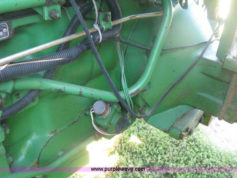 image for item H6454 1983 John Deere 8450 4WD tractor