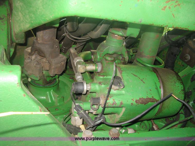 image for item H6454 1983 John Deere 8450 4WD tractor