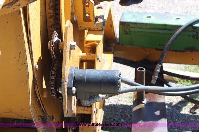 image for item H6684 HayBuster 2554 bale processor