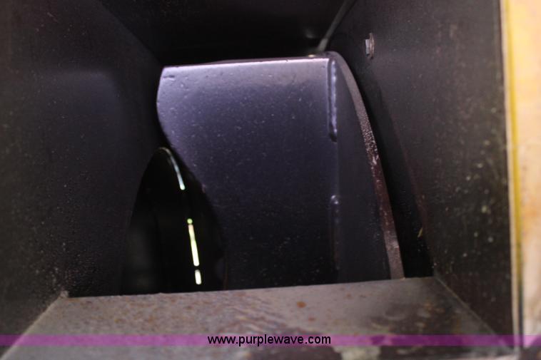 image for item H6684 HayBuster 2554 bale processor