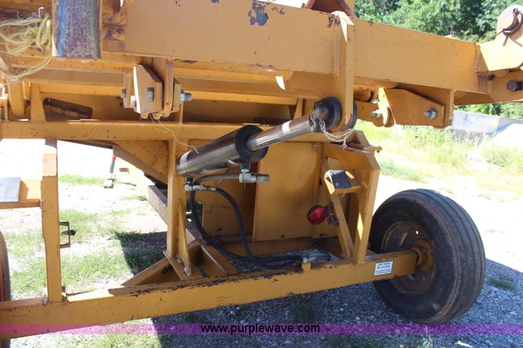 image for item H6684 HayBuster 2554 bale processor