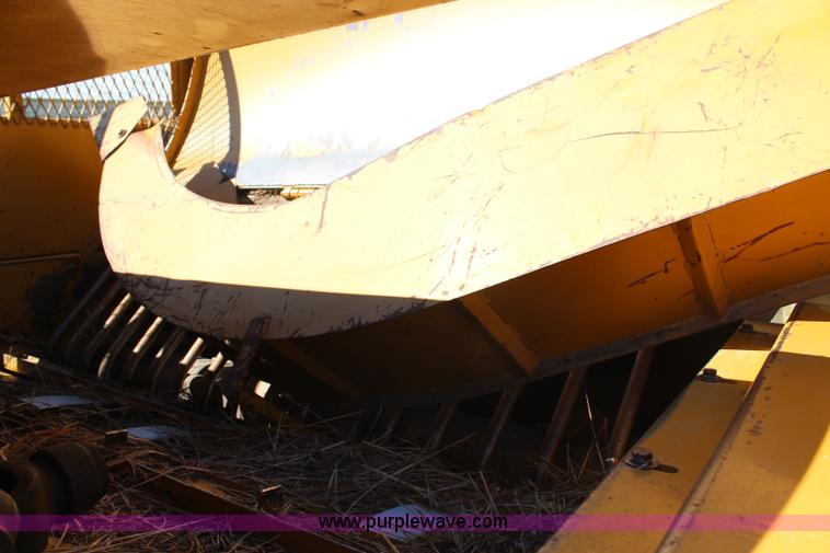 image for item H6684 HayBuster 2554 bale processor