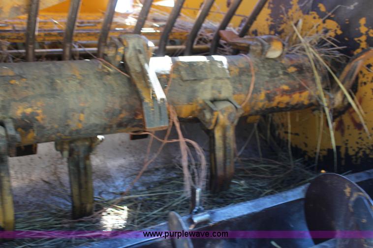 image for item H6684 HayBuster 2554 bale processor