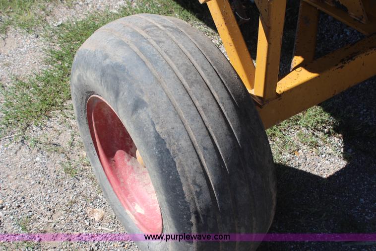 image for item H6684 HayBuster 2554 bale processor