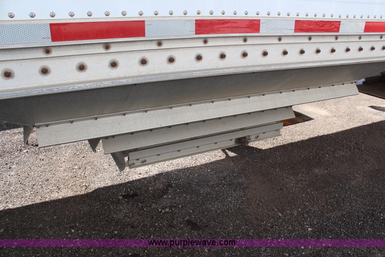 image for item H6685 1992 Wilson DWH 200 Pacesetter double hopper grain trailer