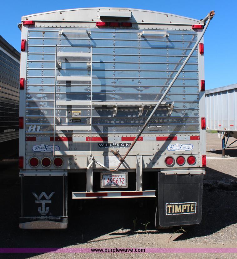 image for item H6686 1998 Wilson DWH 400 Pacesetter double hopper grain trailer