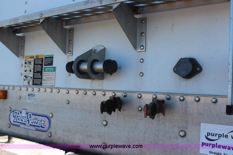 image for item H6686 1998 Wilson DWH 400 Pacesetter double hopper grain trailer