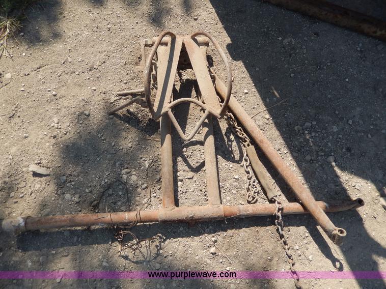 image for item H6864 WW portable cattle squeeze chute