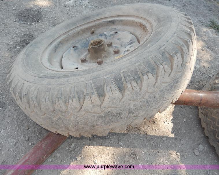 image for item H6864 WW portable cattle squeeze chute