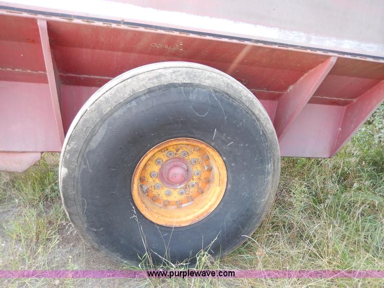 image for item H6972 Grain Cart