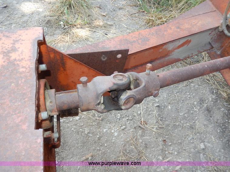 image for item H6998 Grain cart