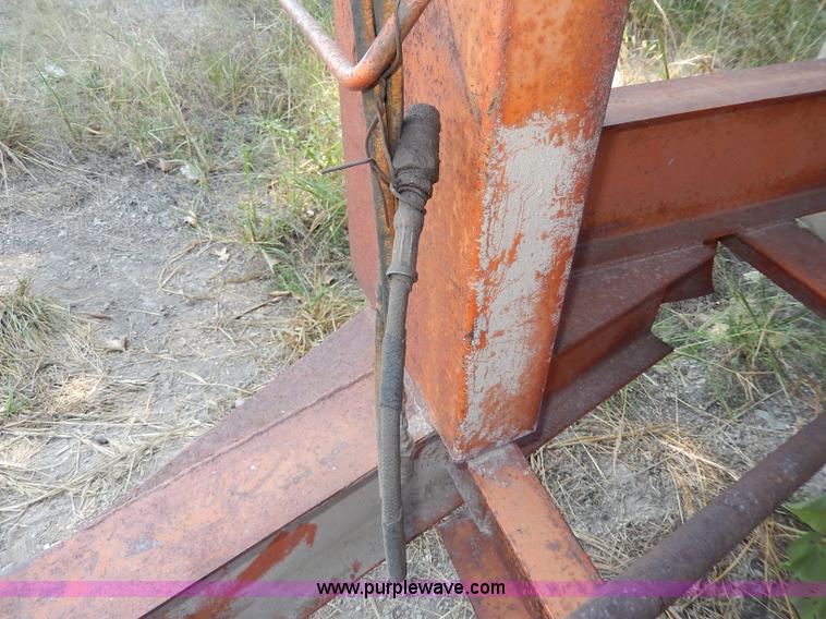 image for item H6998 Grain cart