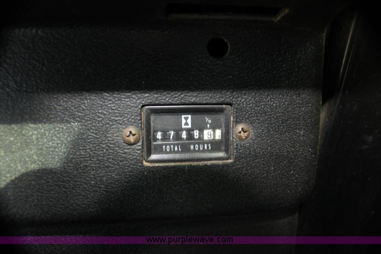 image for item H7320 1987 John Deere 7720 Titan II RWA combine