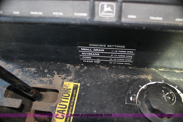 image for item H7320 1987 John Deere 7720 Titan II RWA combine