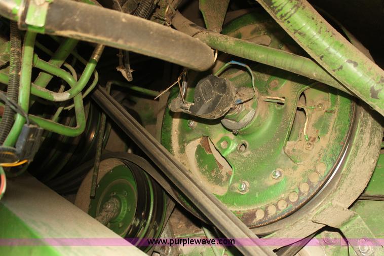 image for item H7320 1987 John Deere 7720 Titan II RWA combine