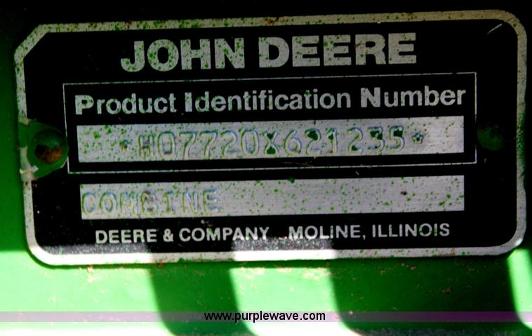 image for item H7320 1987 John Deere 7720 Titan II RWA combine