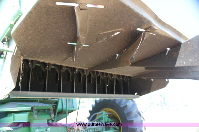 image for item H7320 1987 John Deere 7720 Titan II RWA combine